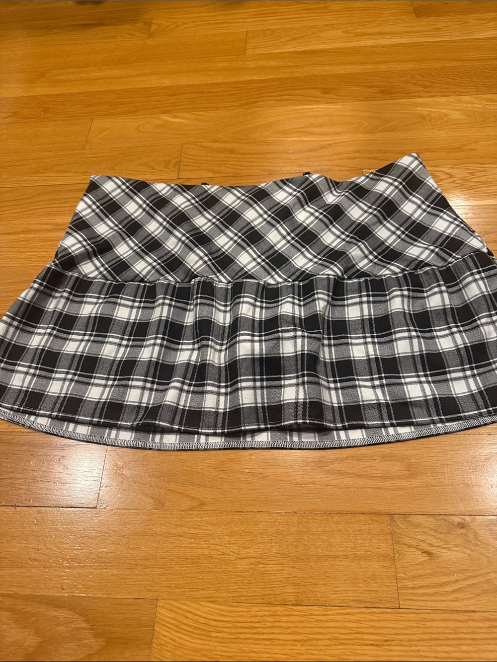 NWT Halara play it my way black / white skirt with short built in size Xlarge.